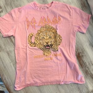 Def Leppard Pink Graphic Band Tee Rock of Ages Leopard Size S
